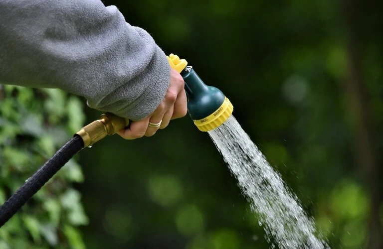 雨漏りを未然に防ぎ、安心を提供します